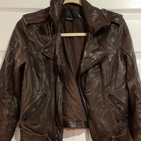 Women's Brown Leather Jacket - Picture 2 of 8